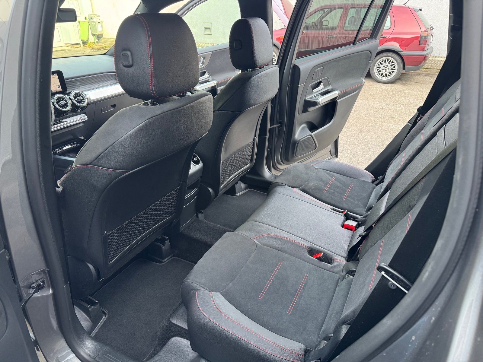 2024 Mercedes-Benz GLB — fotografija 15