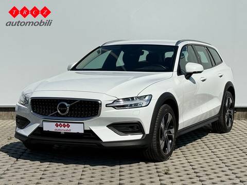 2022 Volvo V60