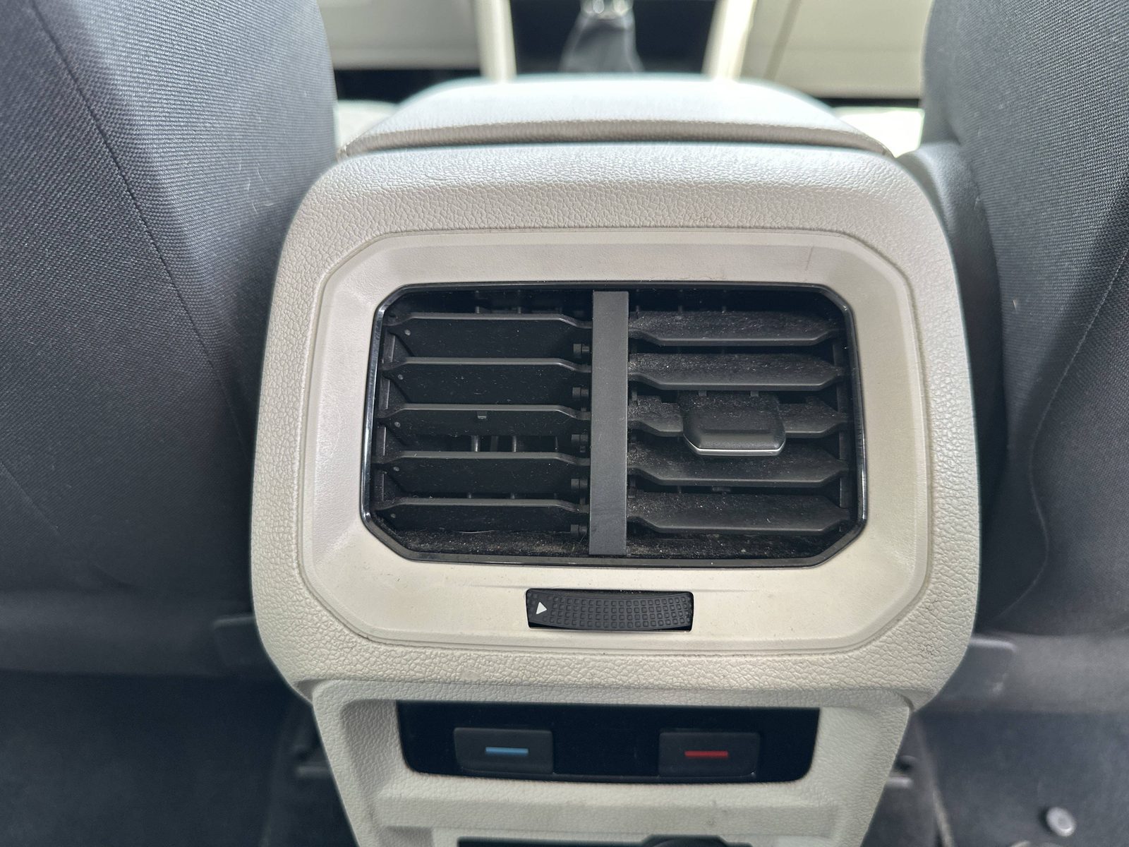 2019 Volkswagen Tiguan — fotografija 20