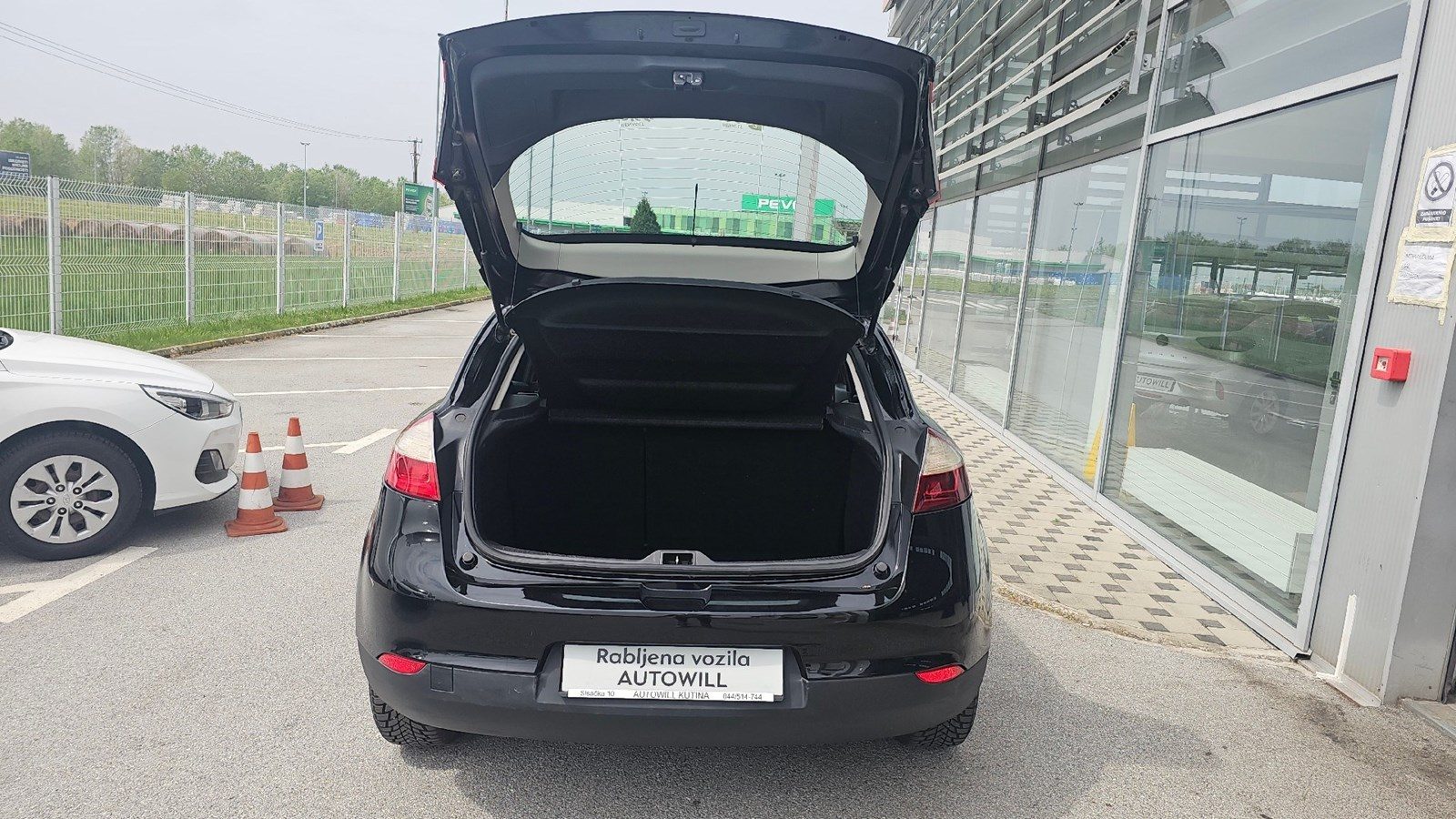 2015 Renault Megane — fotografija 10