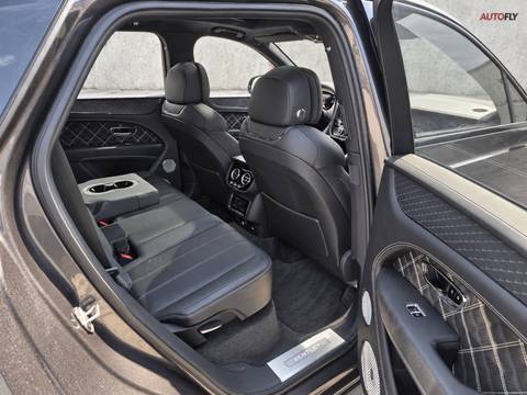 2020 Bentley Bentayga — sličica 13