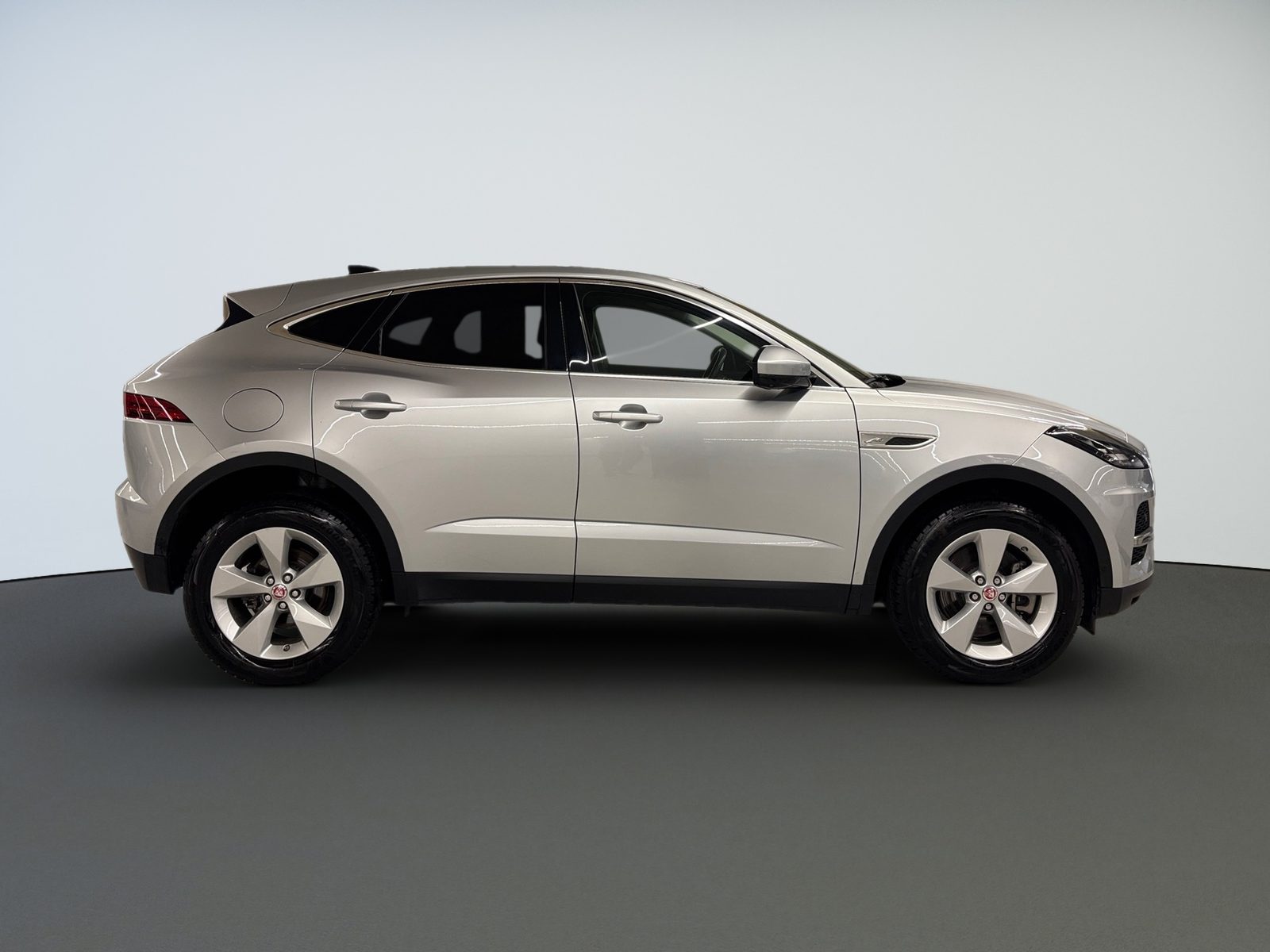 2022 Jaguar E-Pace — fotografija 3
