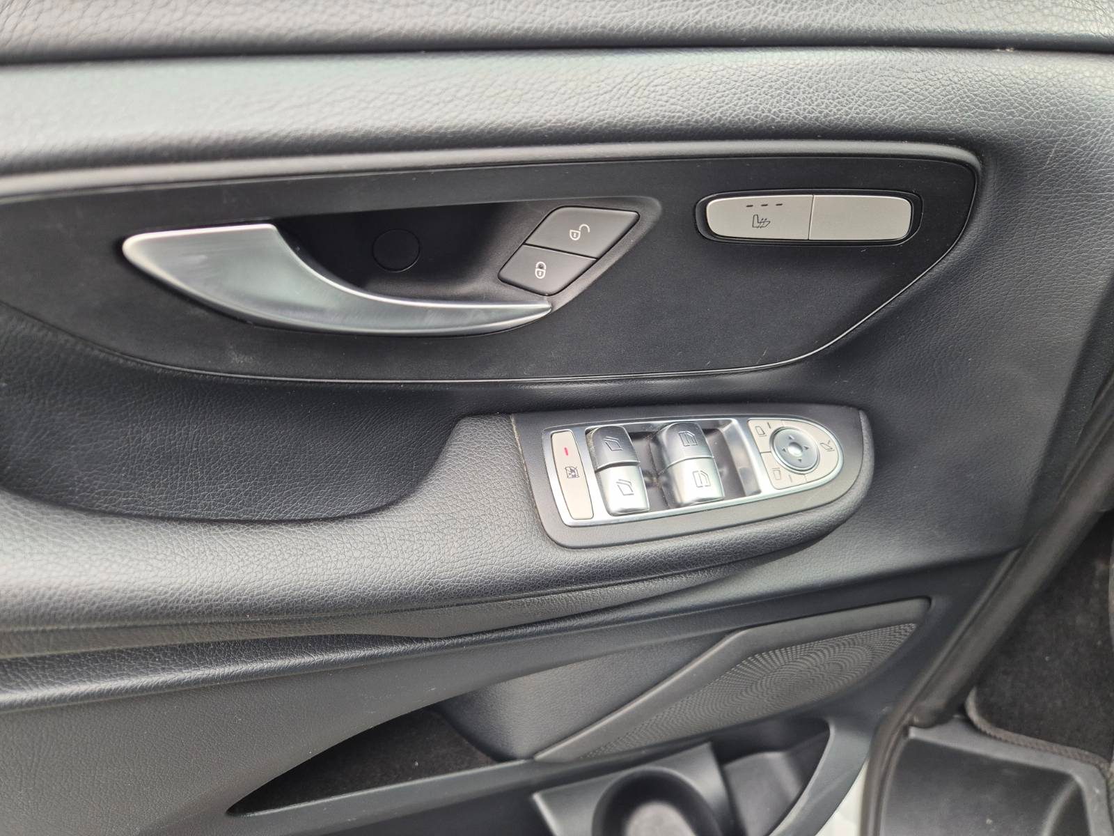 2018 Mercedes-Benz V-klasa — fotografija 23