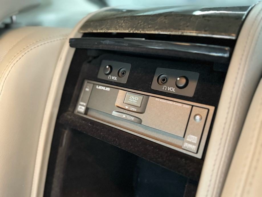 2009 Lexus LS — fotografija 17