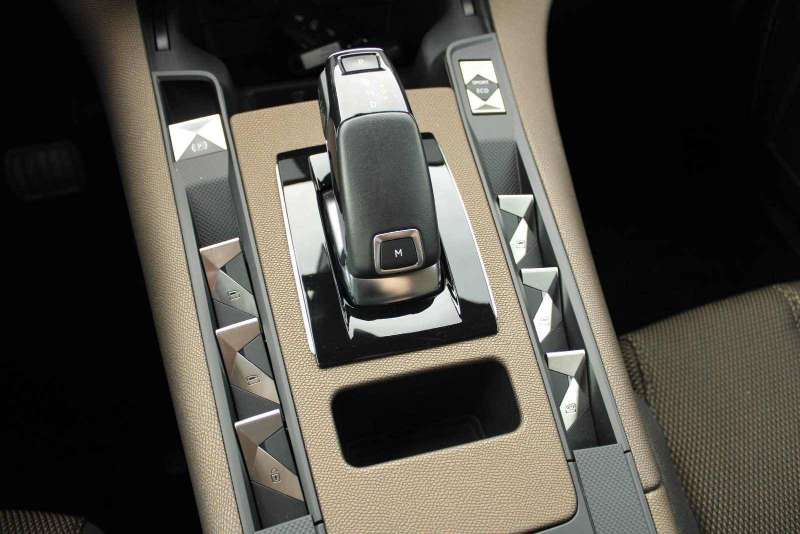 2020 DS DS 7 — fotografija 17