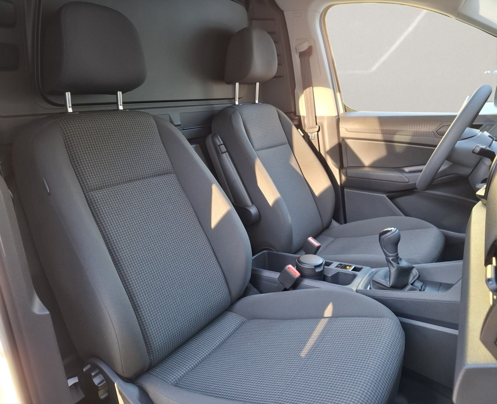 2026 Volkswagen Caddy — fotografija 12