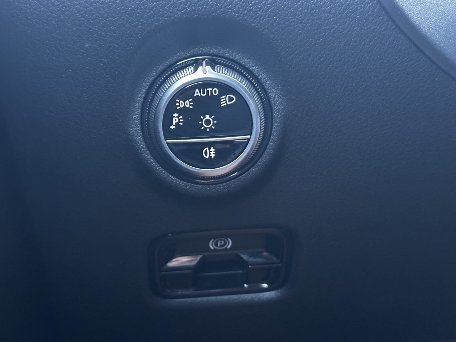 2023 Mercedes-Benz C-klasa — fotografija 19