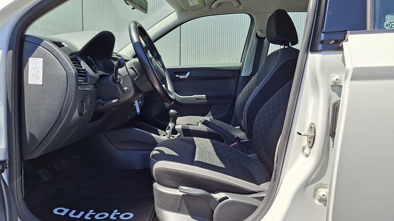 2021 Škoda Fabia — fotografija 6