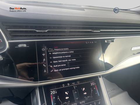 2020 Audi Q8 S line — sličica 17
