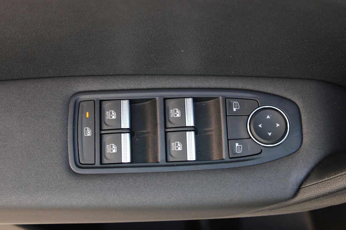 2025 Renault Captur — fotografija 12