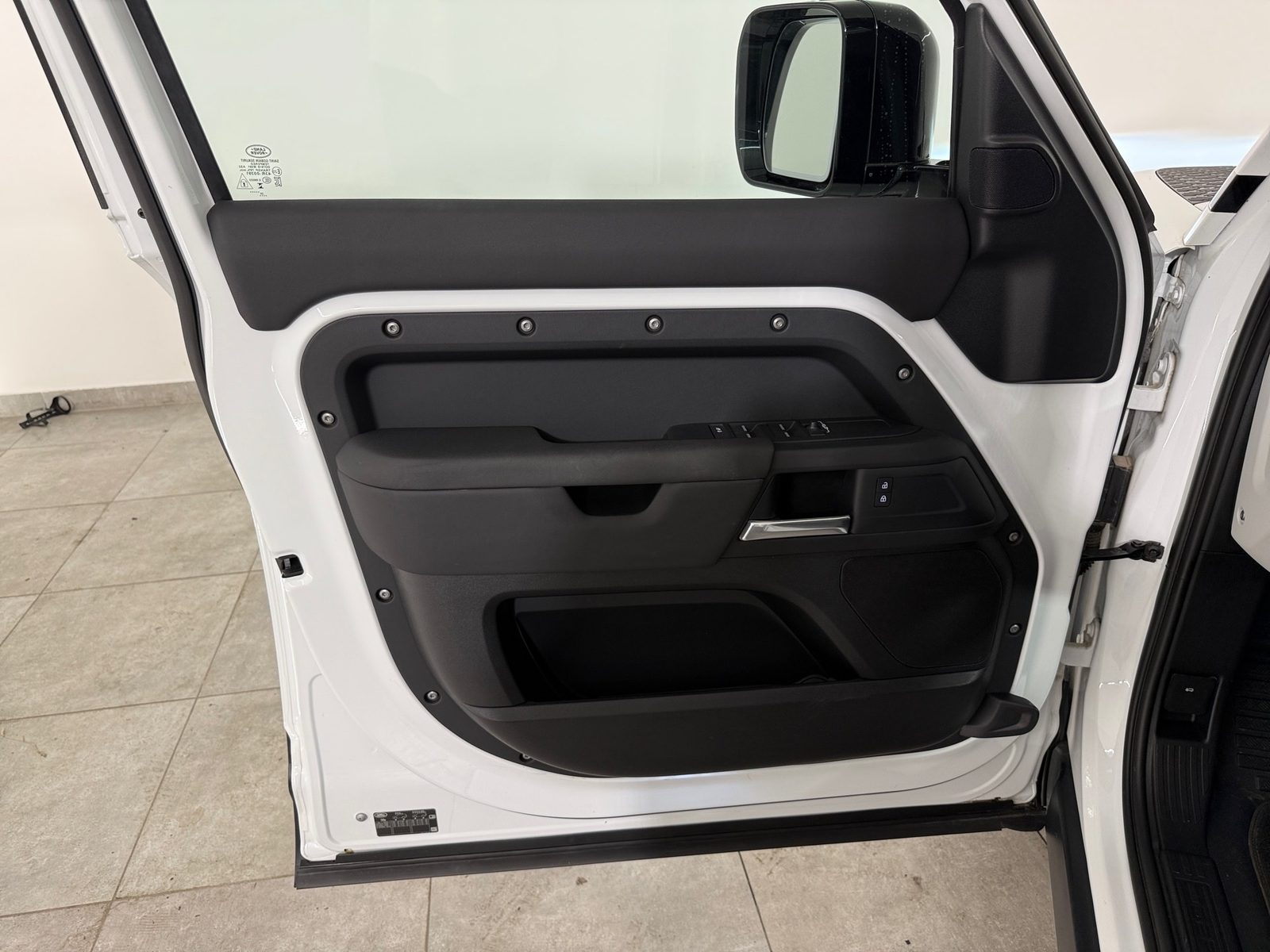 2024 Land Rover Defender — fotografija 14