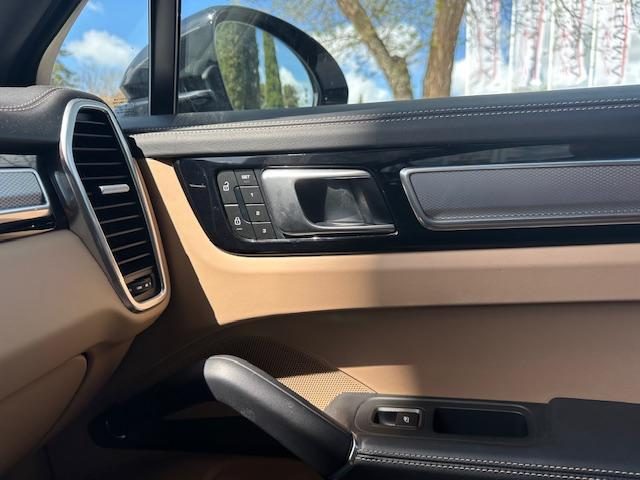 2023 Porsche Cayenne — fotografija 26