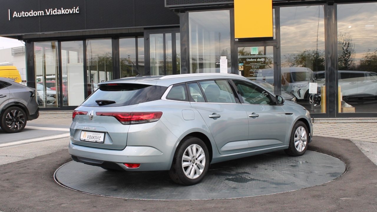 2021 Renault Megane Grandtour — fotografija 3