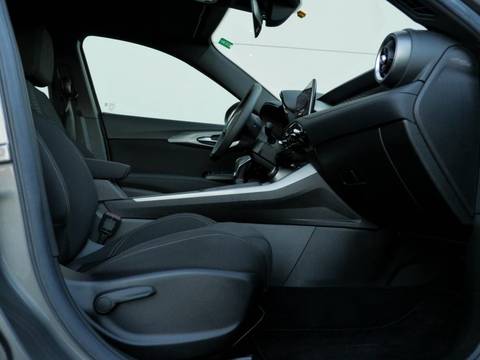 2023 Alfa Romeo Tonale — sličica 21
