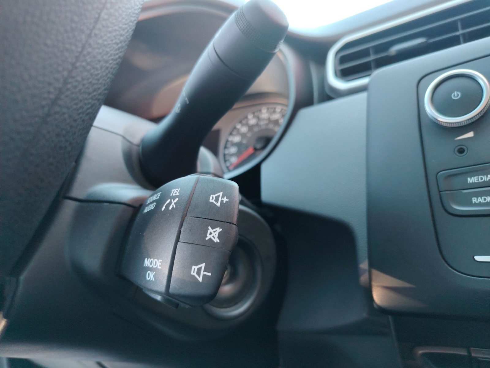 2023 Dacia Duster — fotografija 29