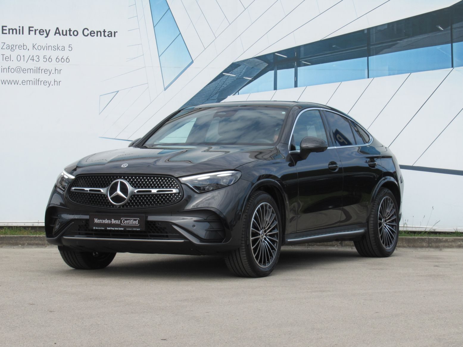 2025 Mercedes-Benz GLC AMG Line — fotografija 3
