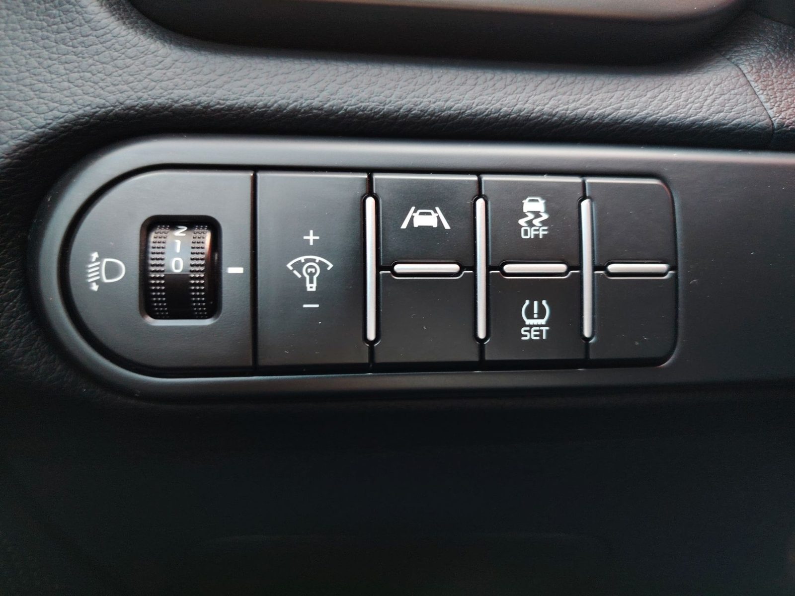 2023 Kia Ceed — fotografija 24
