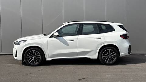 2023 BMW X1 — sličica 2