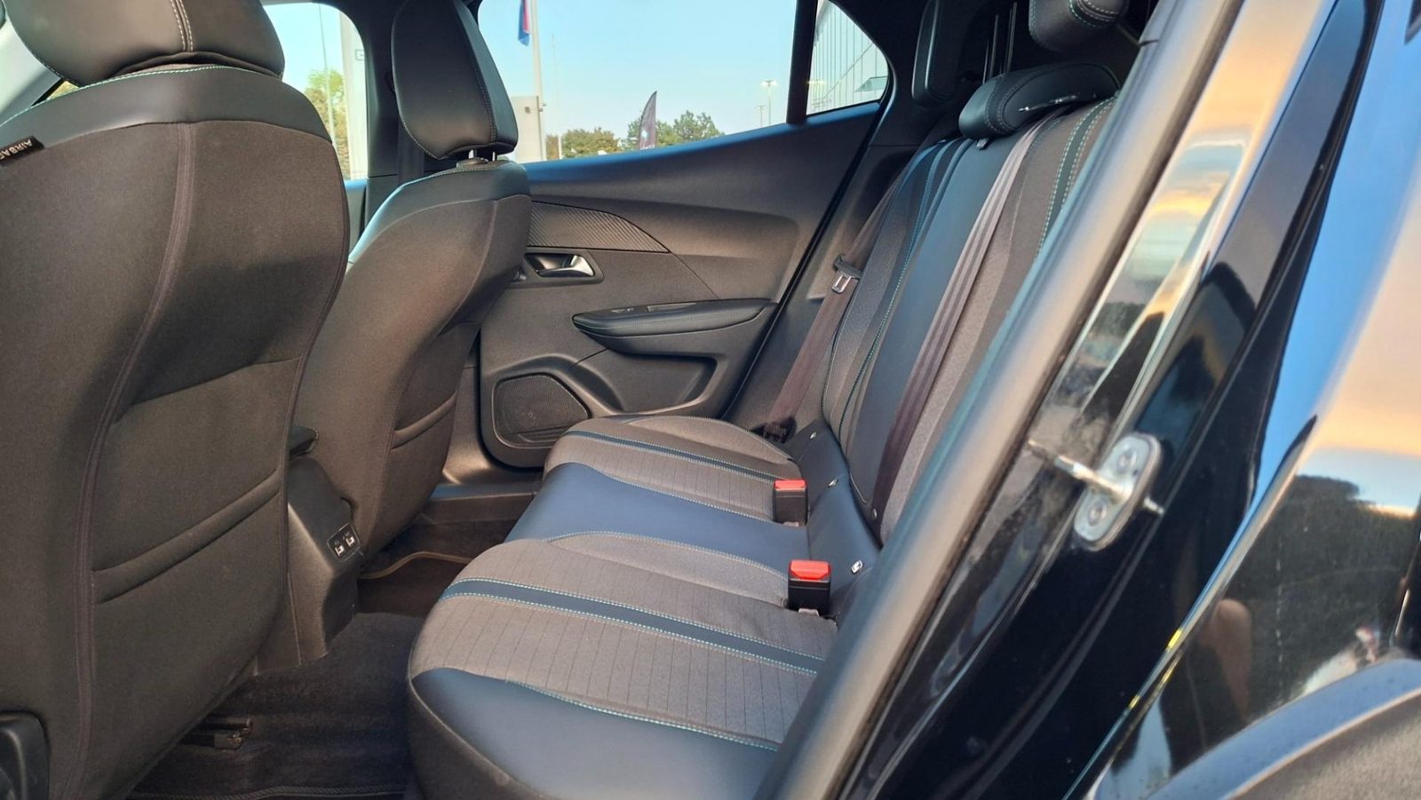2021 Peugeot 2008 — fotografija 4