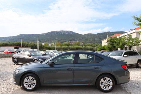 2020 Škoda Octavia — sličica 3