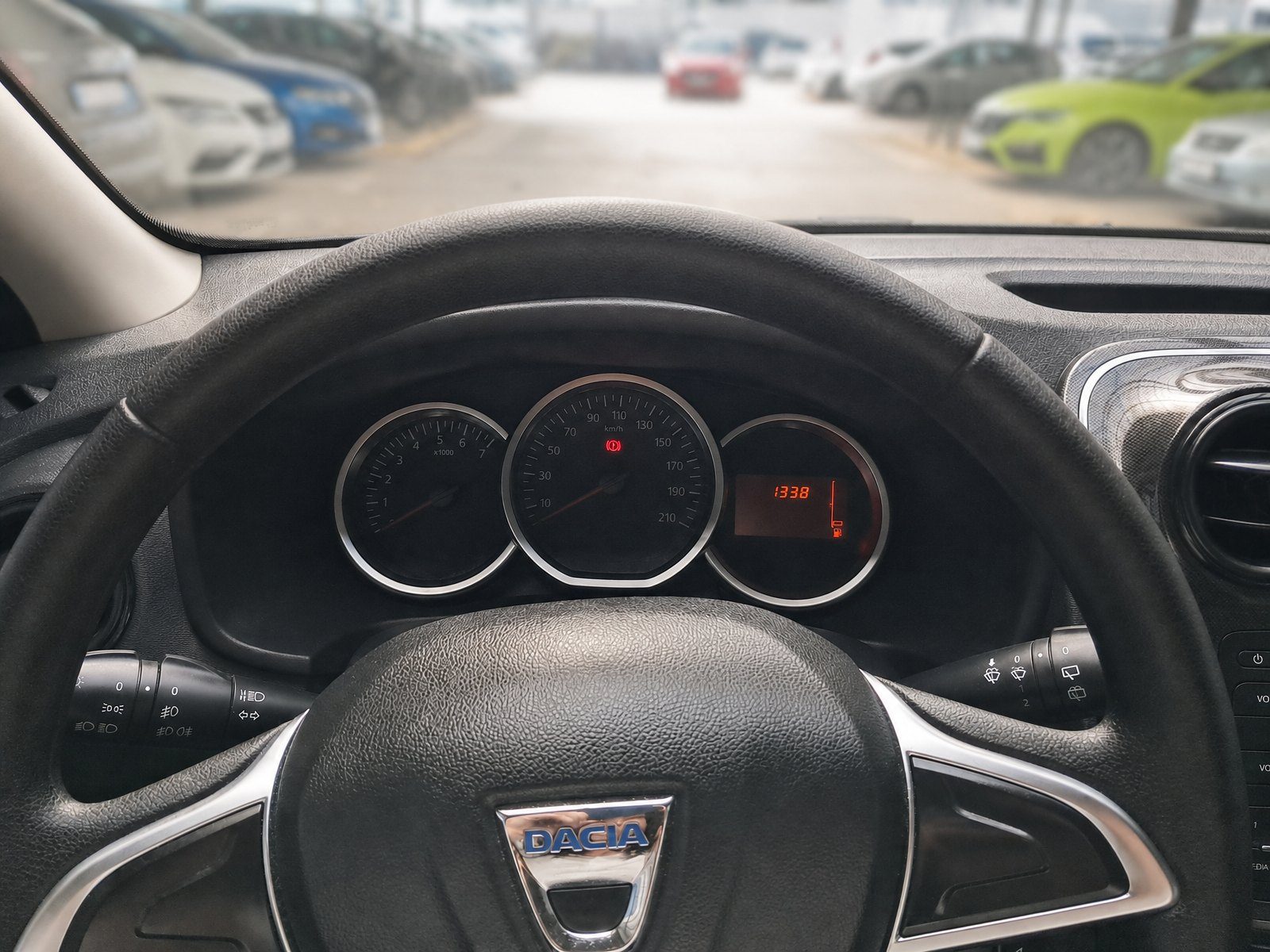 2020 Dacia Sandero — fotografija 16