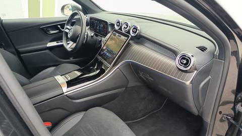 2025 Mercedes-Benz GLC — sličica 13
