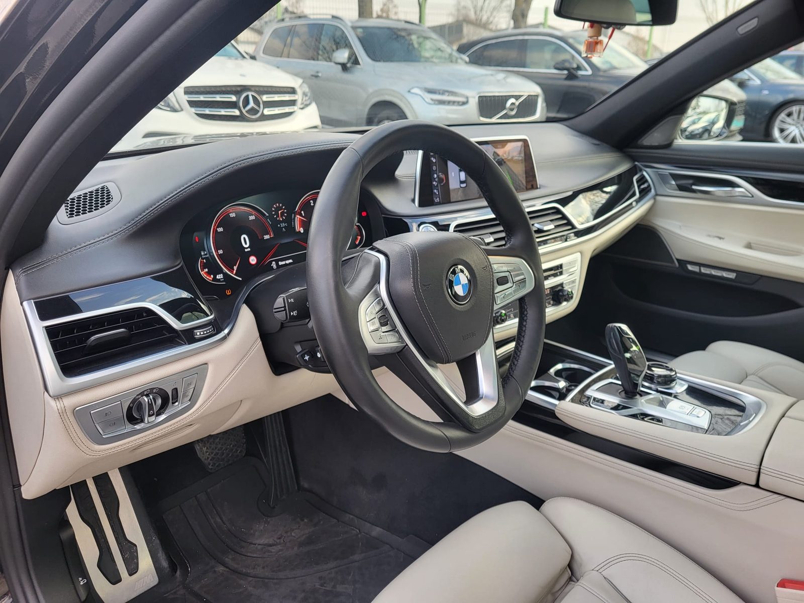 2016 BMW Serija 7 — fotografija 12