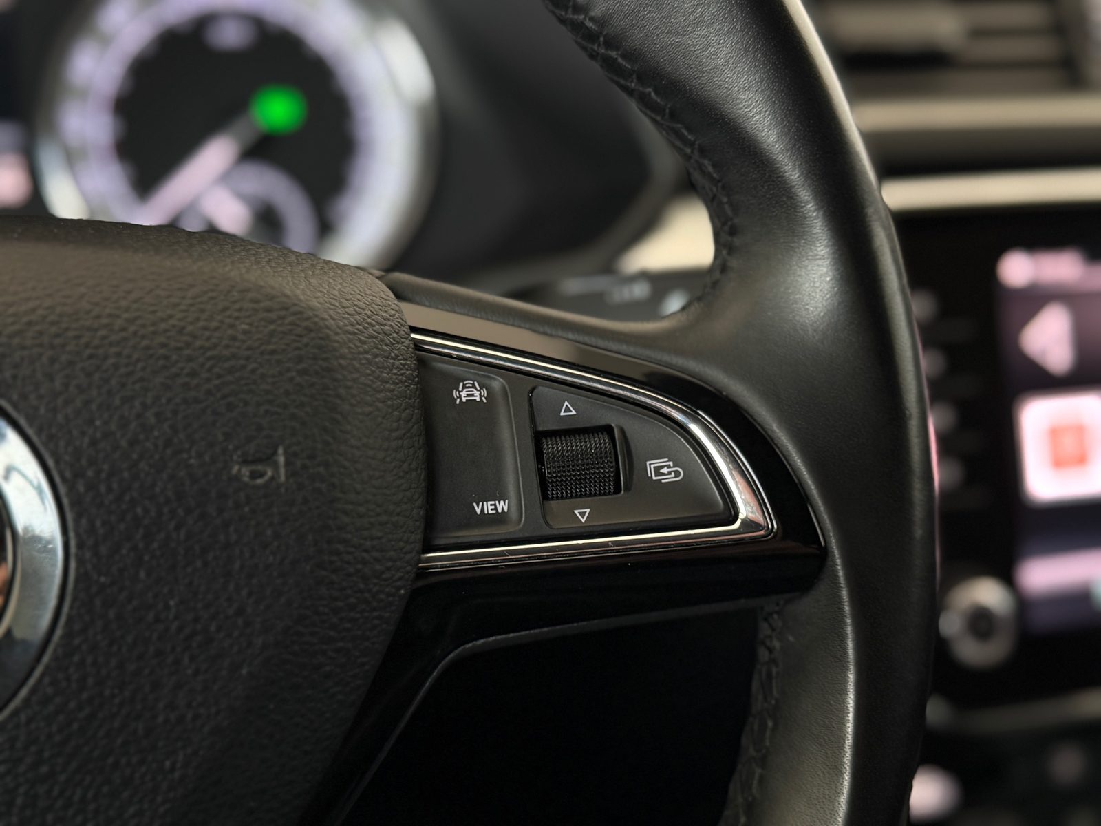 2020 Škoda Superb — fotografija 21