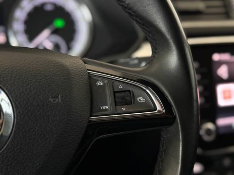 2020 Škoda Superb — sličica 21