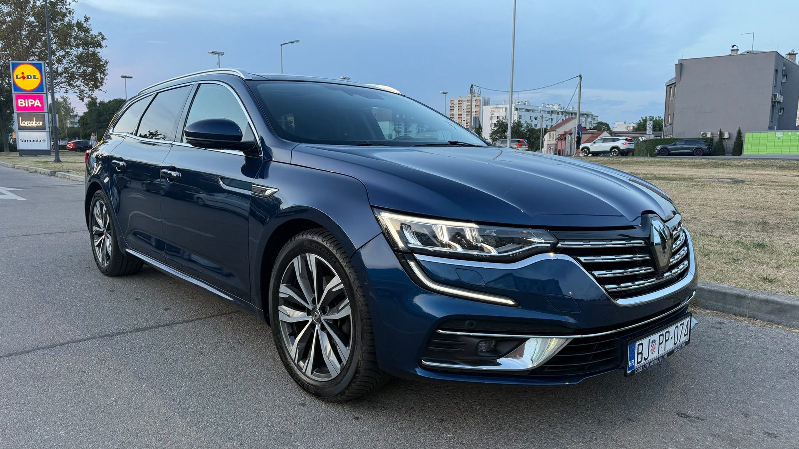 2021 Renault Talisman Grandtour — fotografija 17