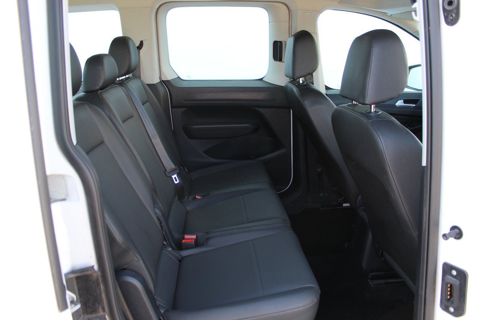 2023 Volkswagen Caddy — fotografija 12