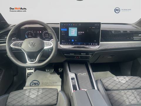 2025 Volkswagen Passat R-Line — sličica 9