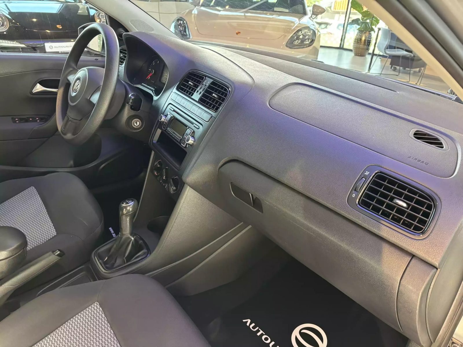 2010 Volkswagen Polo — fotografija 18