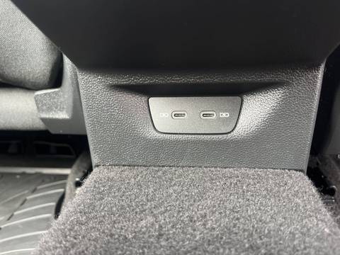 2021 Volkswagen Golf — sličica 22