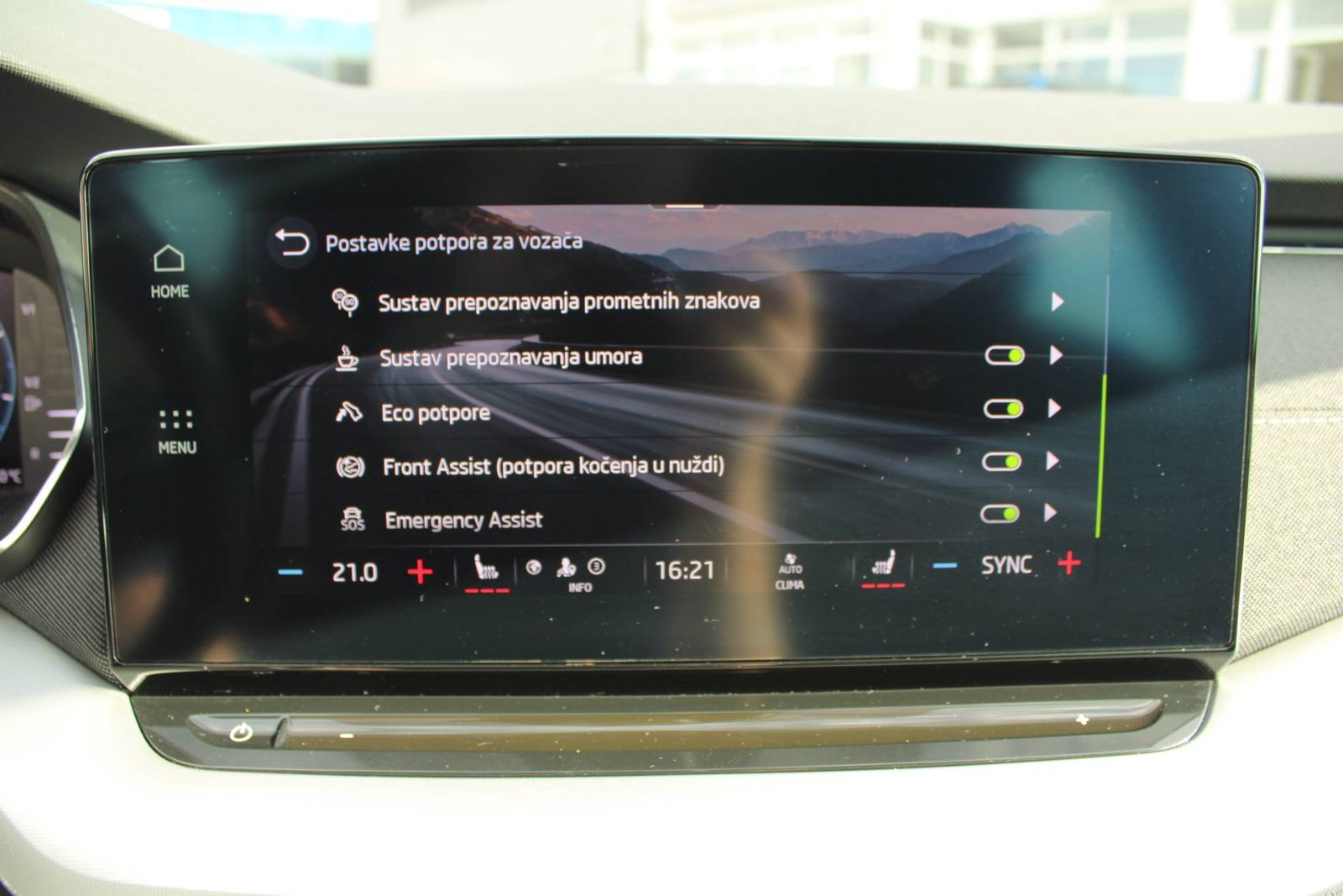 2022 Škoda Octavia — fotografija 24