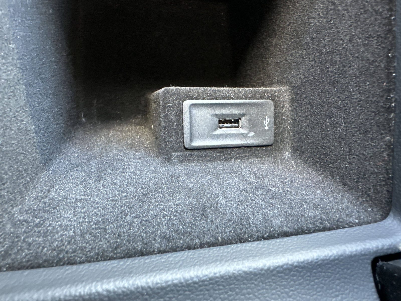 2017 Volkswagen Passat — fotografija 29