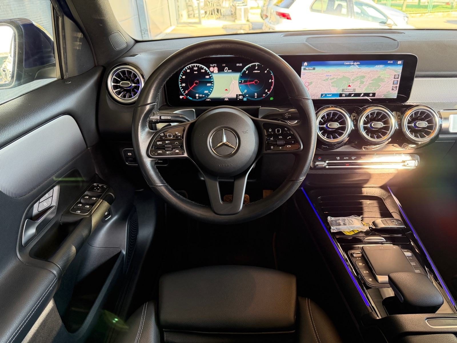 2021 Mercedes-Benz GLB — fotografija 9