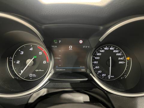 2021 Alfa Romeo Stelvio — sličica 17