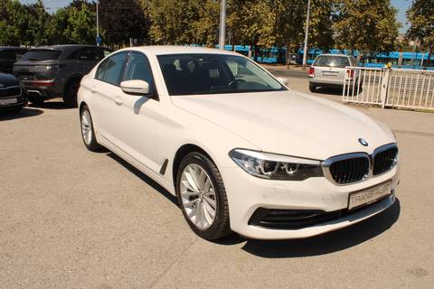 2020 BMW Serija 5 — sličica 3