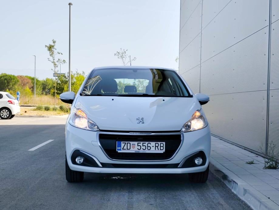2019 Peugeot 208 — fotografija 12