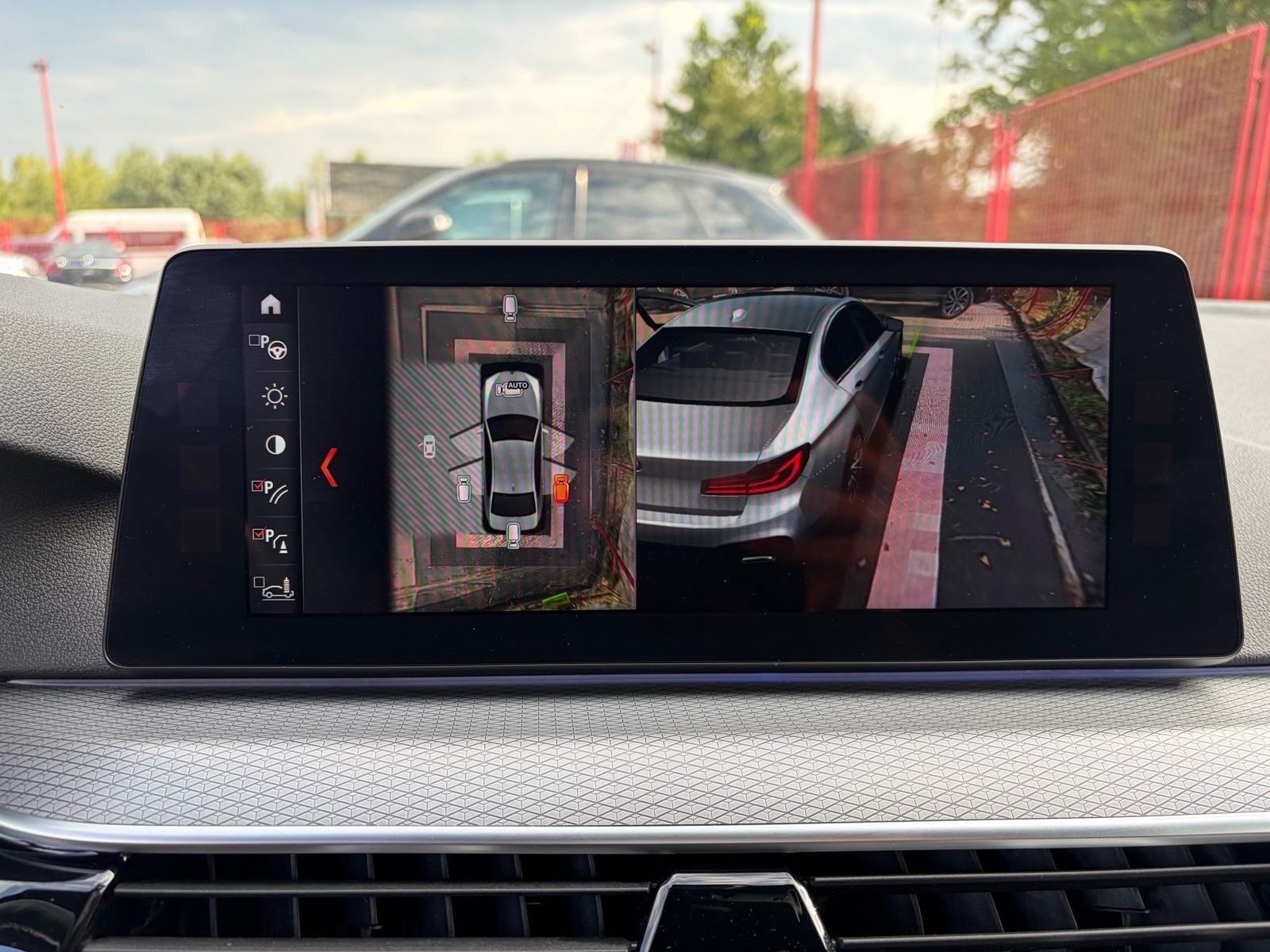 2019 BMW Serija 5 — fotografija 19