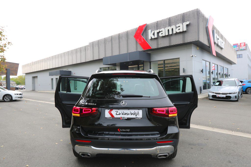2021 Mercedes-Benz GLB Progressive — fotografija 17