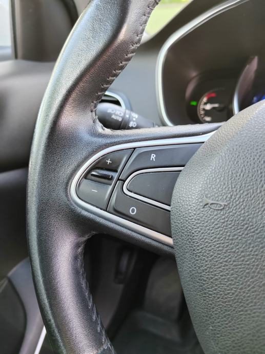 2018 Renault Megane — fotografija 14