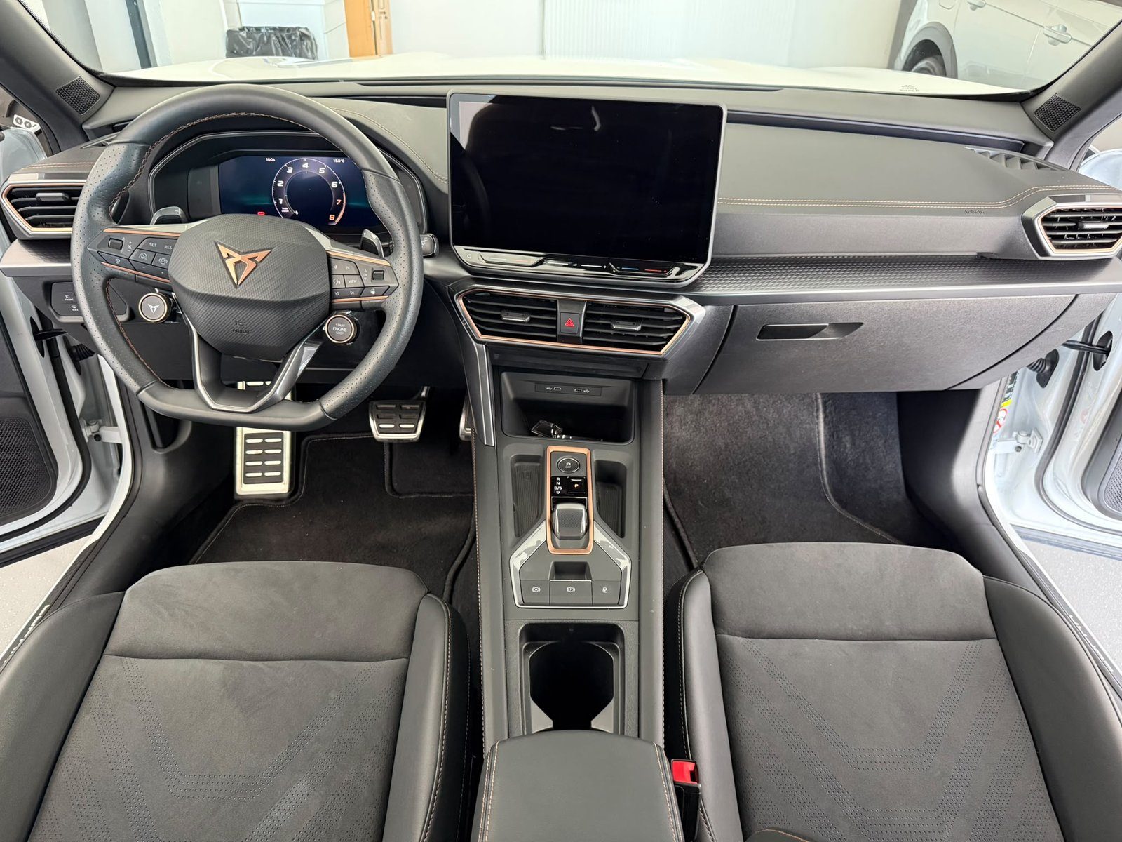2025 Cupra Formentor — fotografija 12