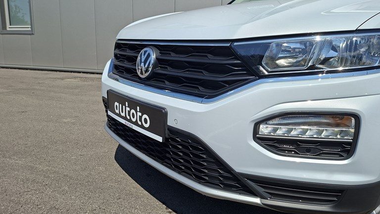 2019 Volkswagen T-Roc — fotografija 25