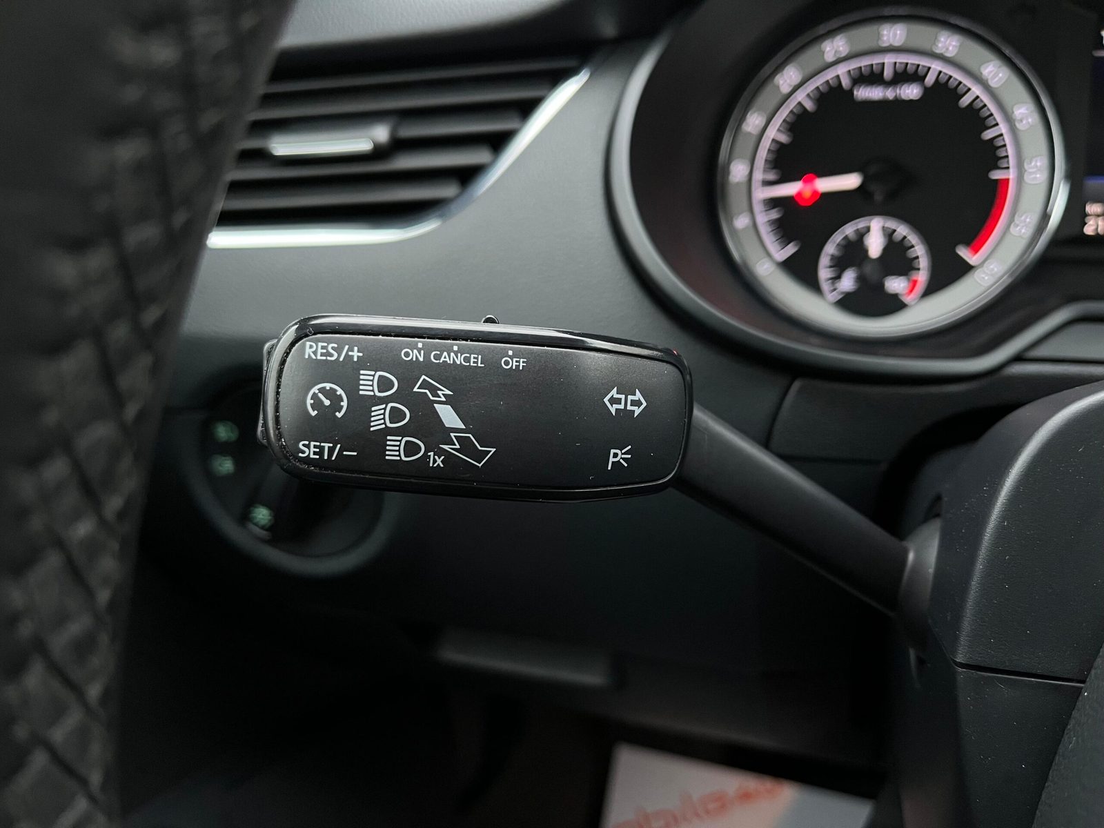 2019 Škoda Octavia Combi — fotografija 14