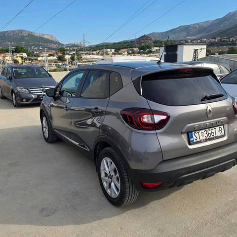 2019 Renault Captur — sličica 4