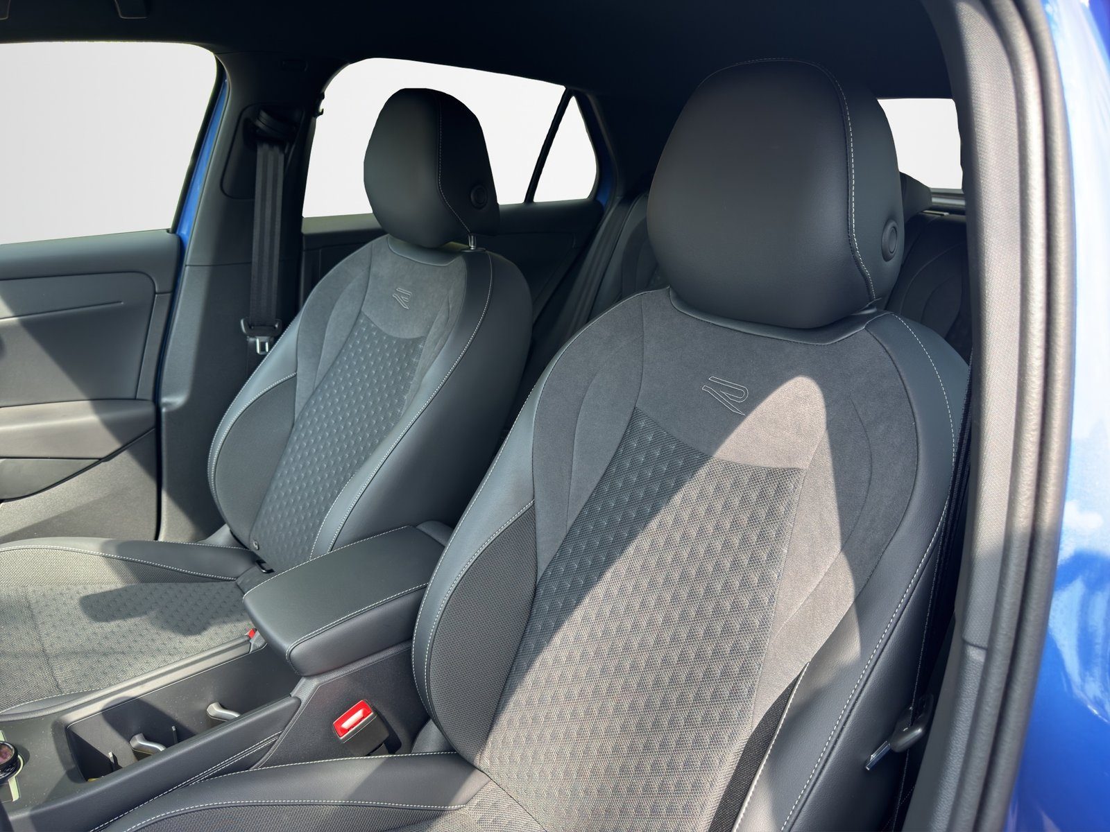 2026 Volkswagen T-Roc R-Line — fotografija 8