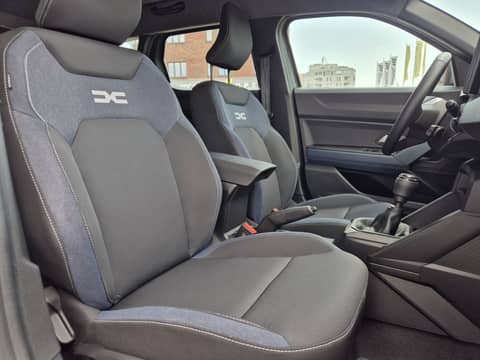 2025 Dacia Duster — sličica 11
