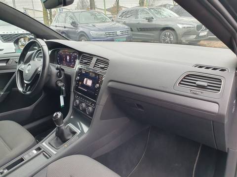 2018 Volkswagen Golf VII — sličica 17